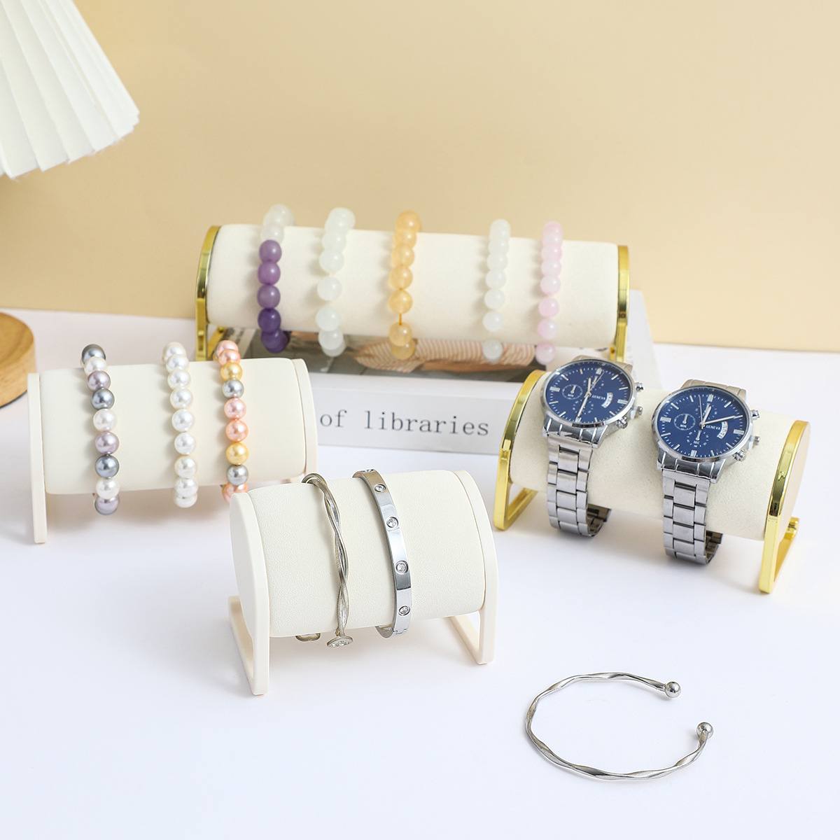 3‑Size Velvet Bracelet Display - đánh giá và giá Jewelry Shop Watches